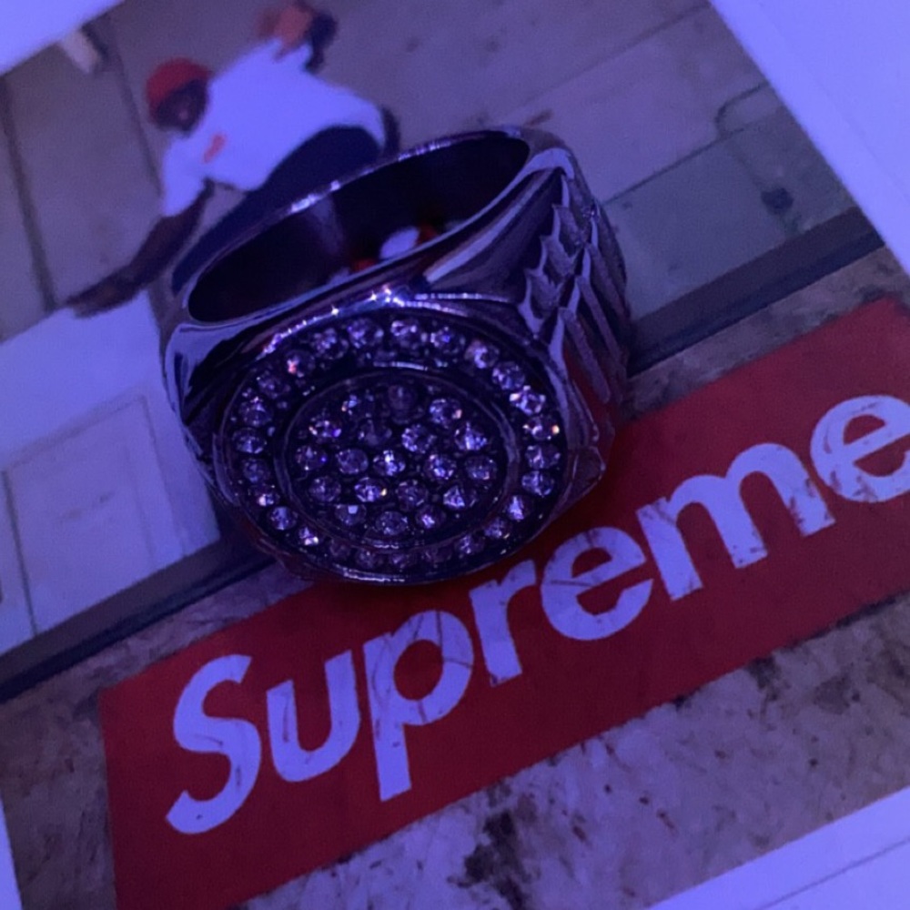 Ring - Picture 2 of 2